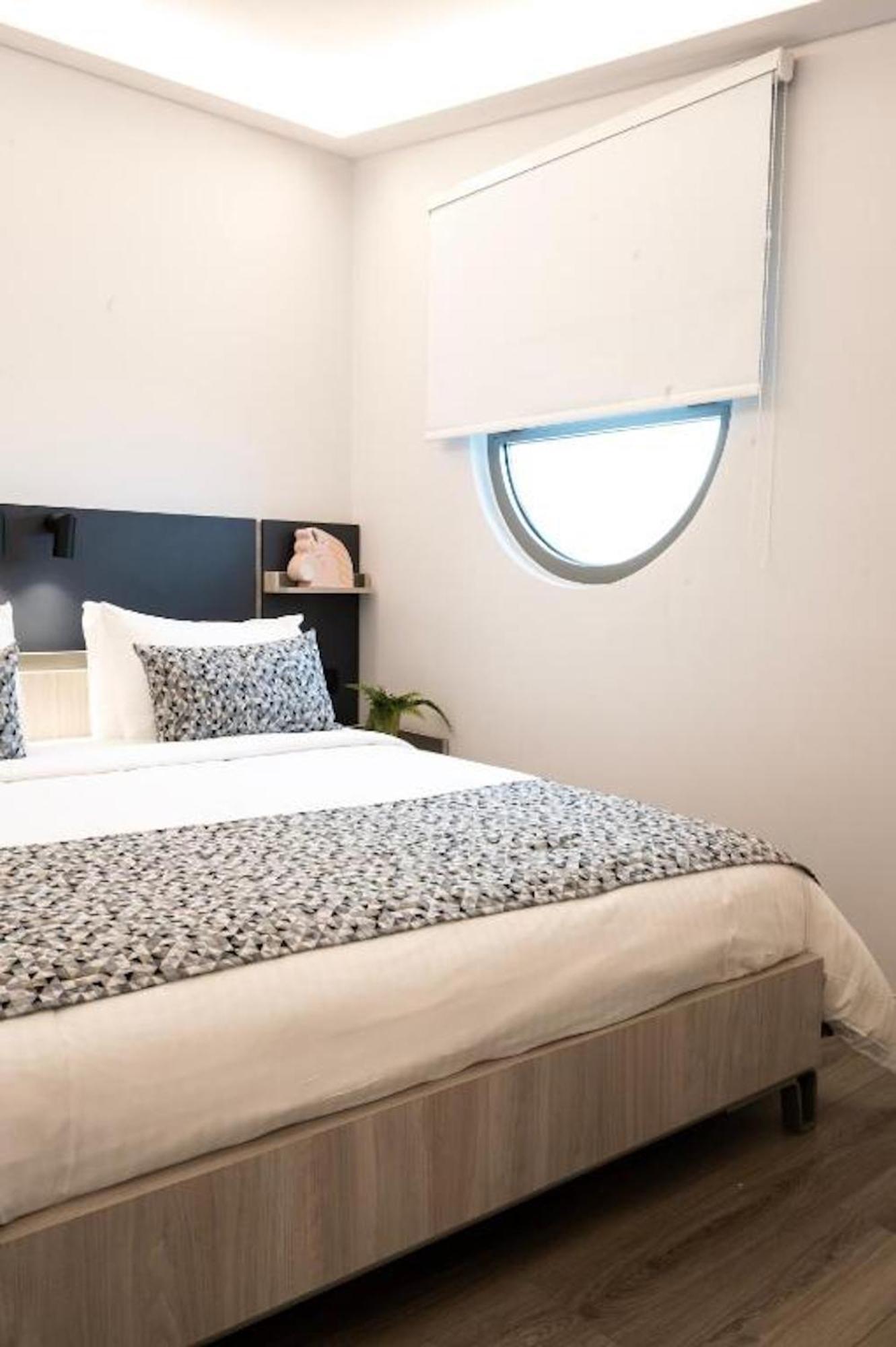 Pearl Seabreeze Suites Rethymno  Room photo