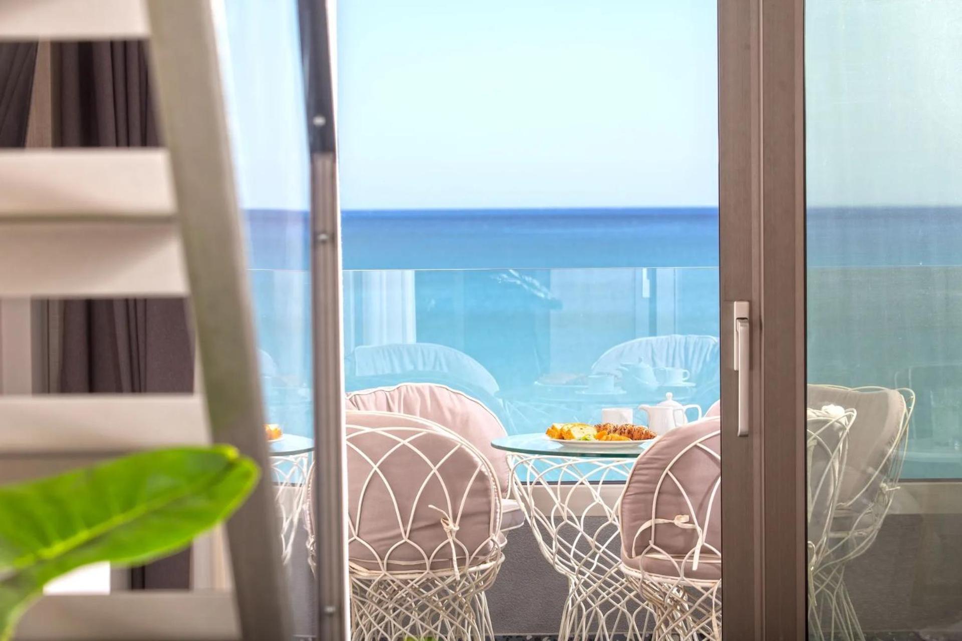 Pearl Seabreeze Suites Rethymno  Room photo