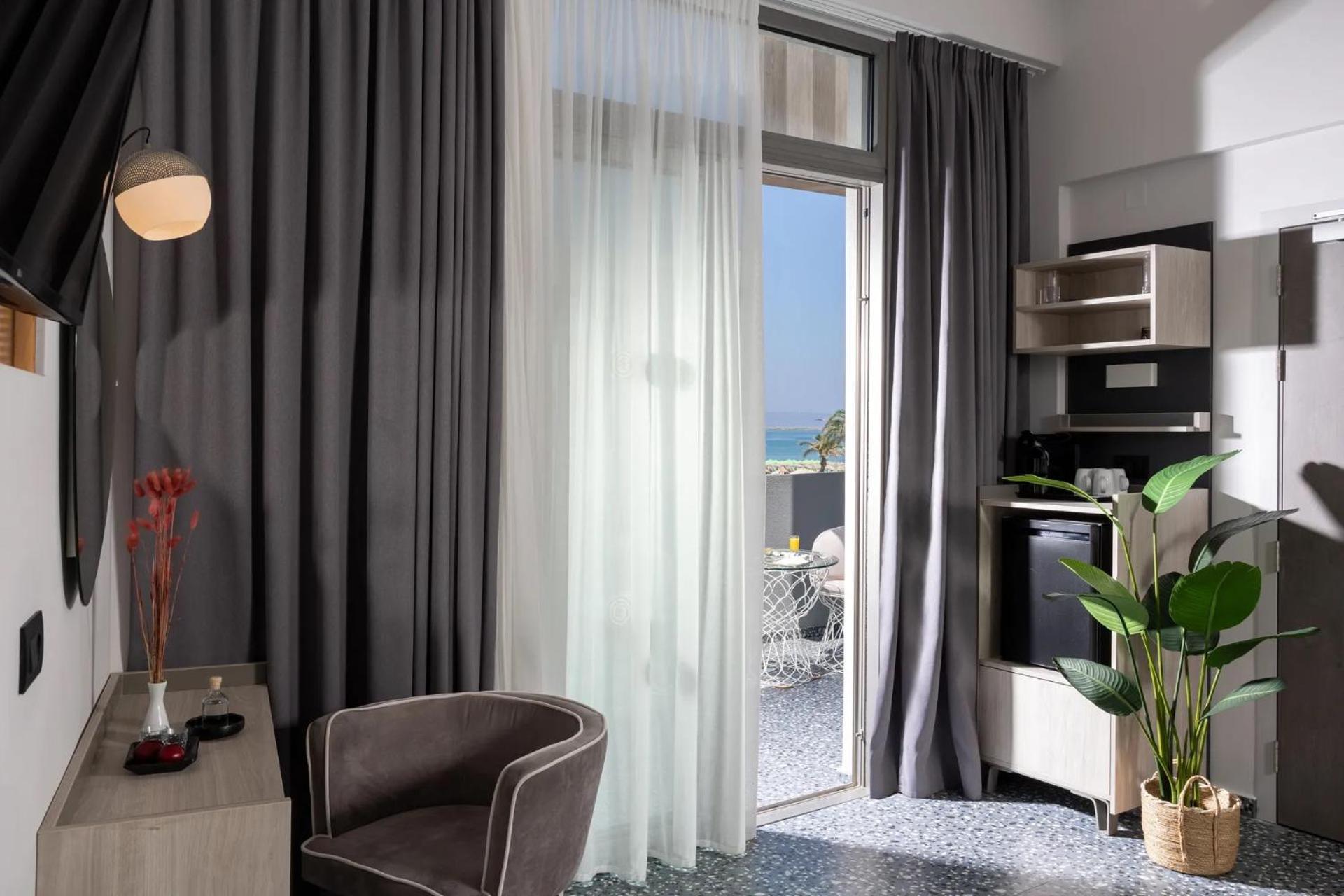Pearl Seabreeze Suites Rethymno  Room photo